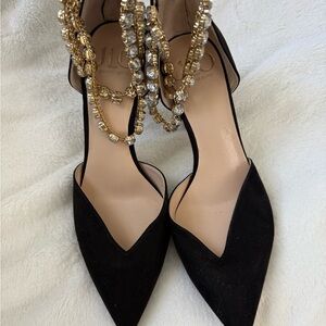 Jennifer Lopez Black Women's Shoes with Gold Accents